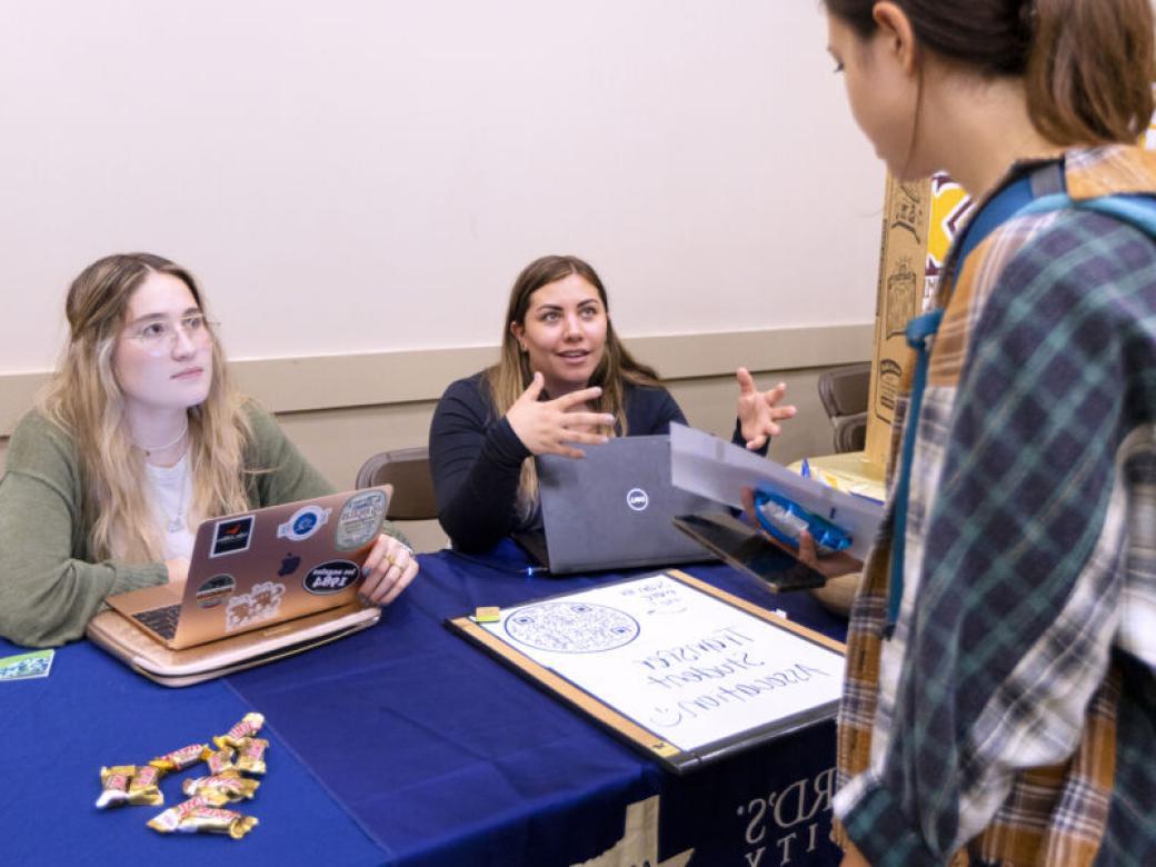 Transfer Student Association at involvement fair